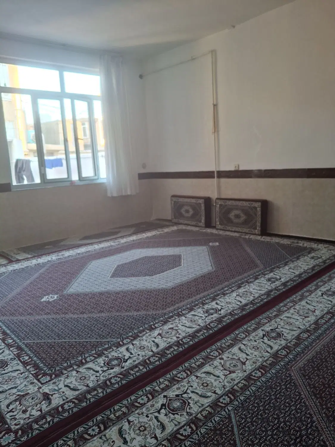 خونه کرایه شیروانه 120متری طبقه سوم