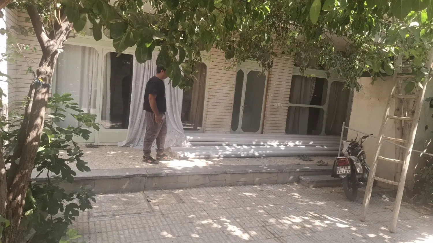 منزل ویلایی مشتاق لاله شرقی