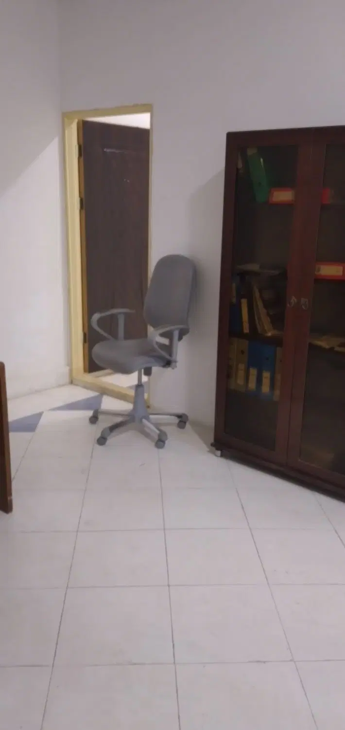 اجاره یک اتاق از  دو اتاق یک واحد اداری .