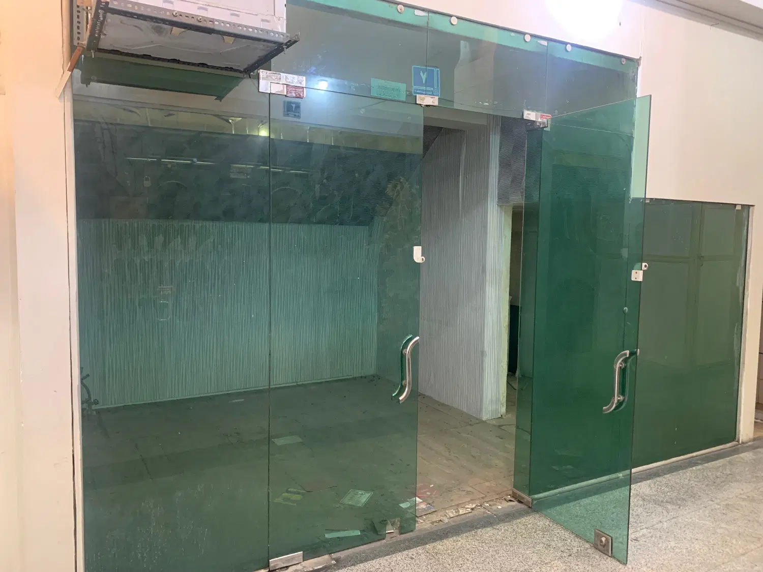 مغازه ۱۶ متری