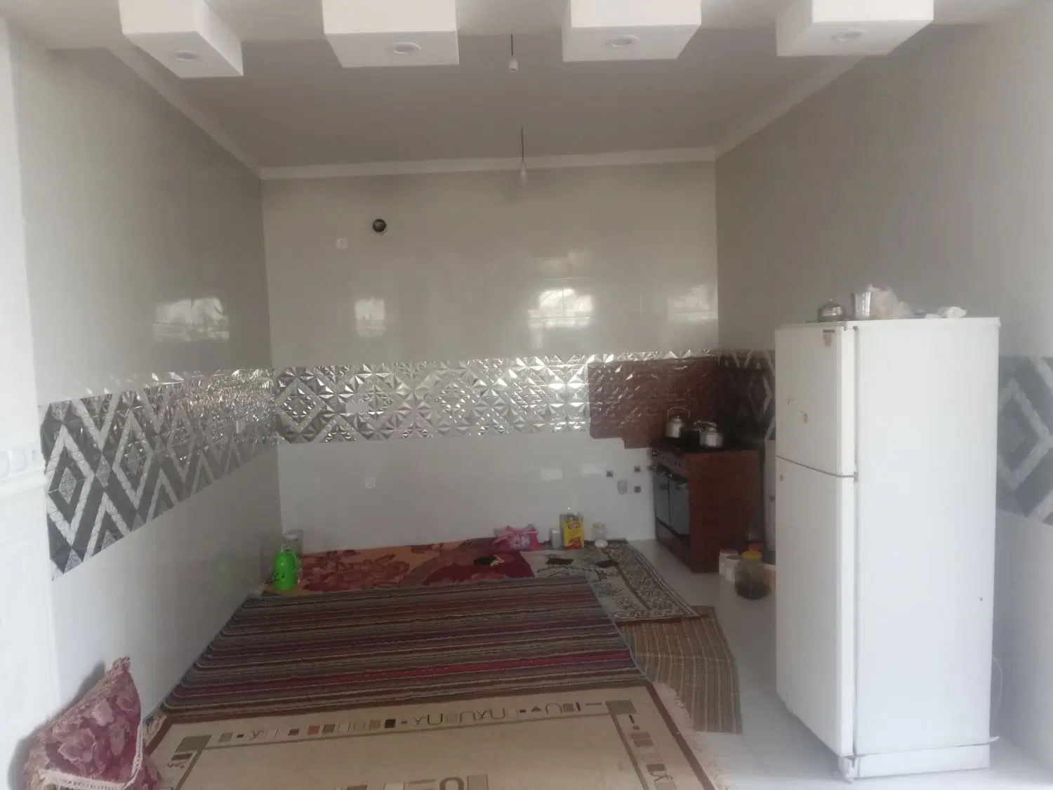 زمین فروشی خیابان امام علی وپشته آزادگان بالا