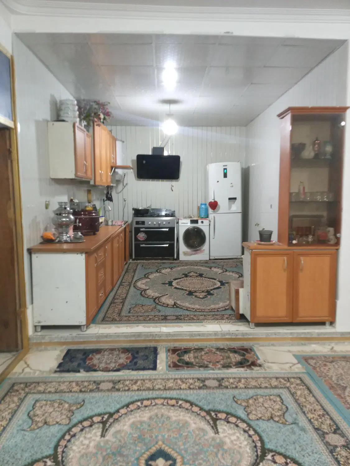 خانه ویلای متراژ کل زمین 200متر زیر بنا 160