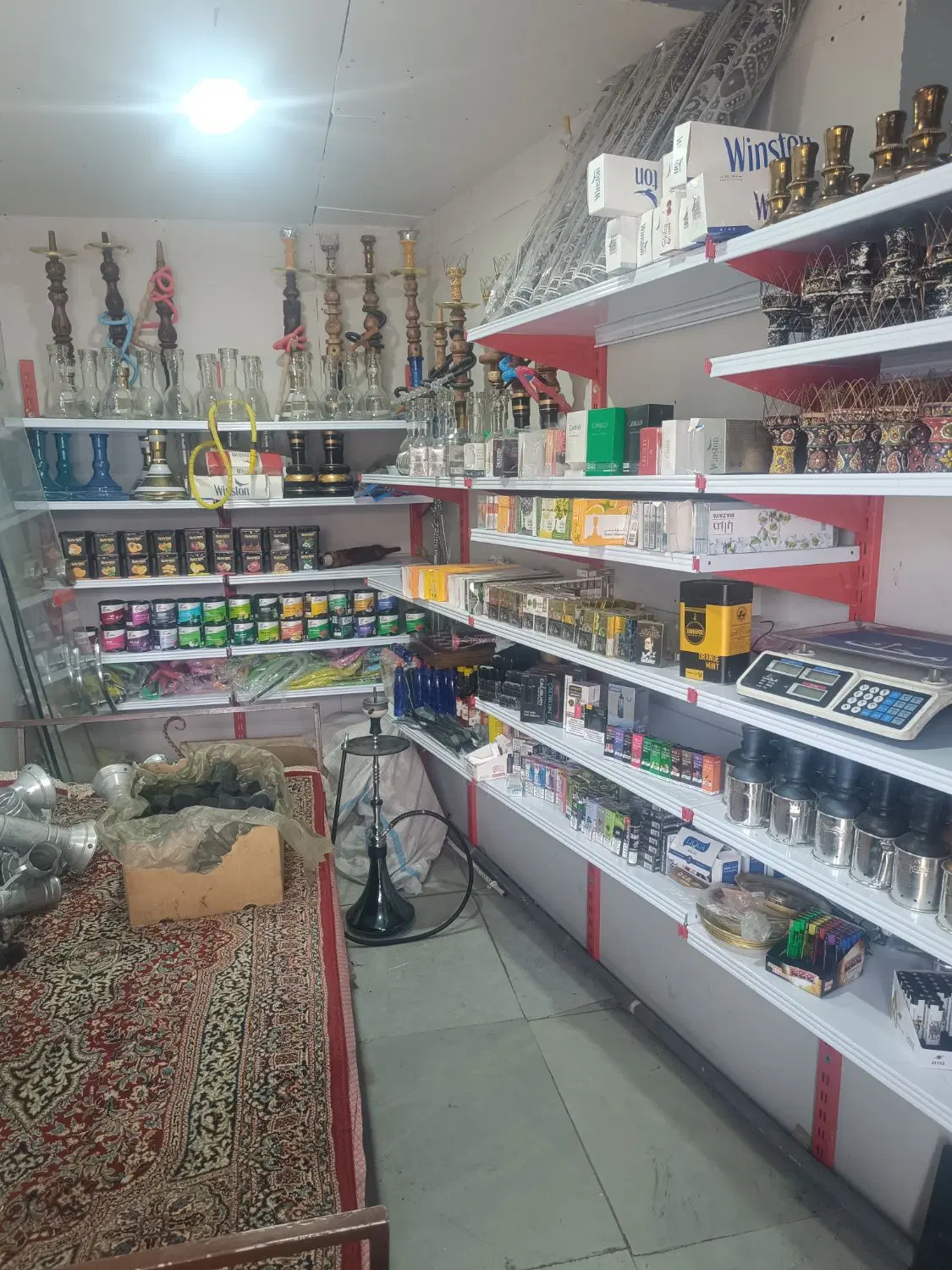 مغازه دخانیاتی واگزارمی شود