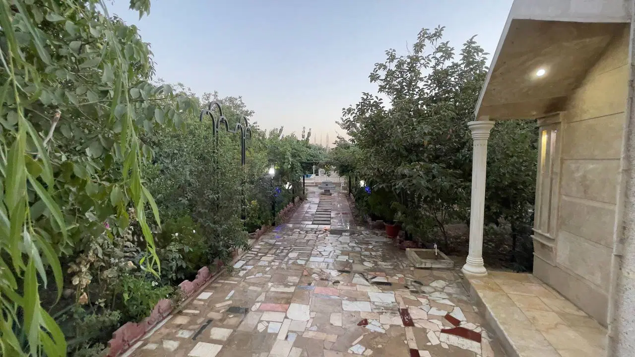 اجاره شبانه باغ ویلا سرسبز چهارباغ
