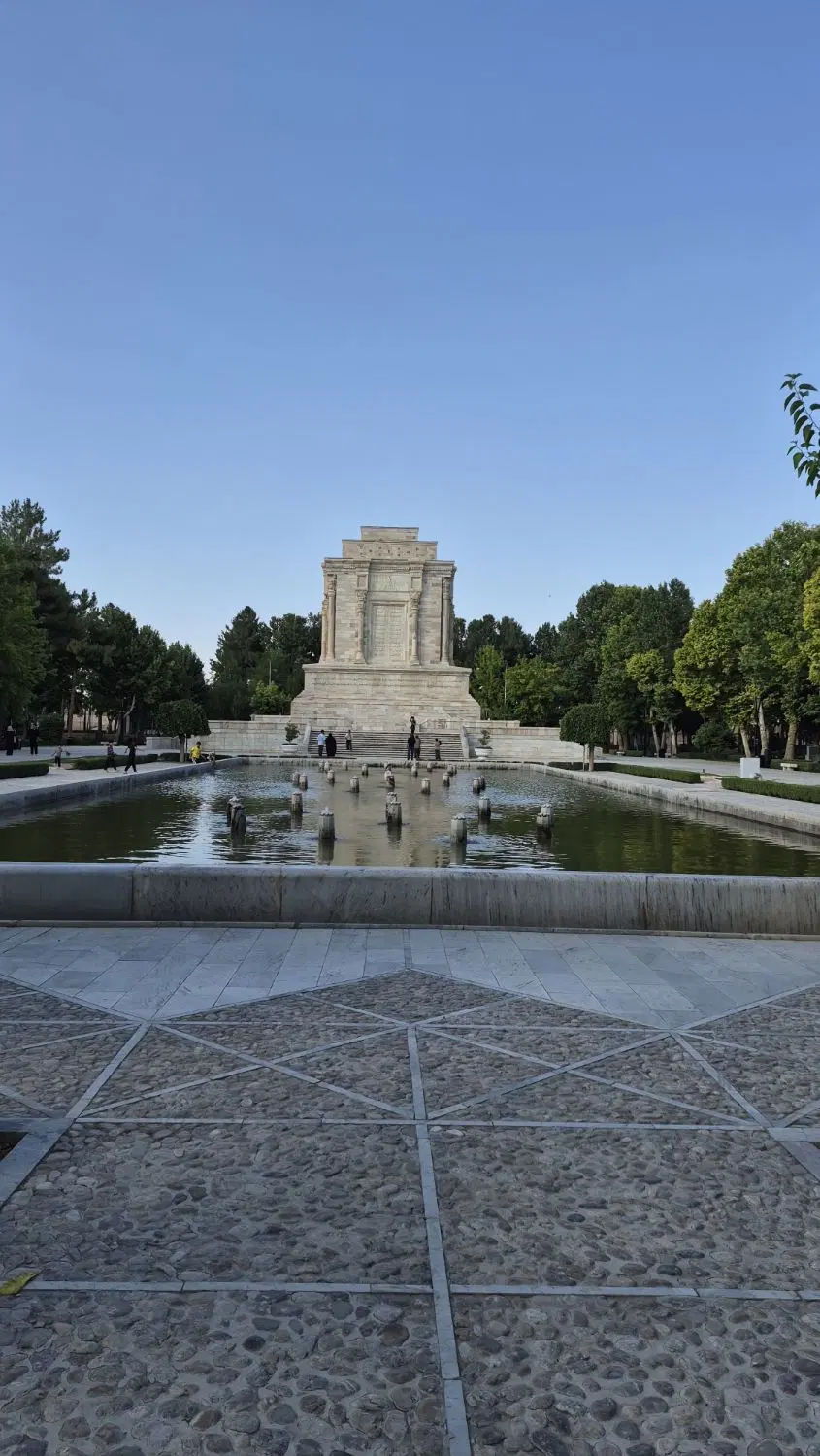 زمین دوکله شمالی جنوبی ۵ روی پیلوت برمادی صفائیه