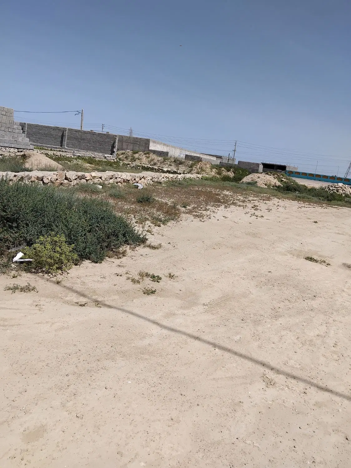 زمین۲۵۰متری.سردونبش..قابل معاوضه با صدرا