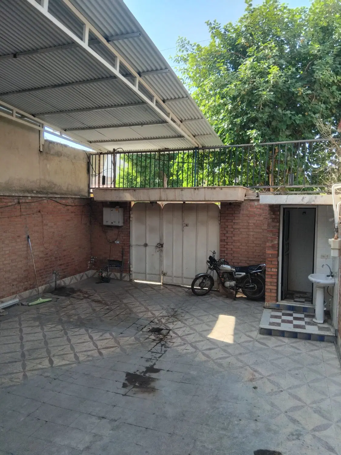 رهن واجاره منزل ویلایی مرکزشهر خ سبحانی