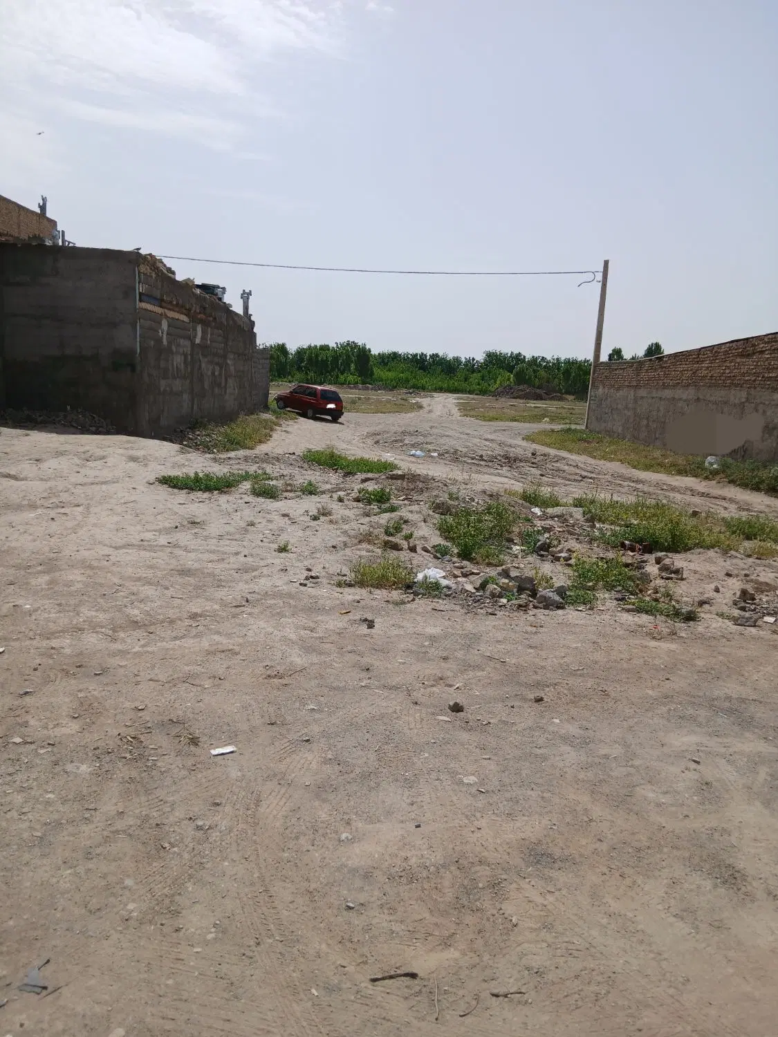 زمین فروشی