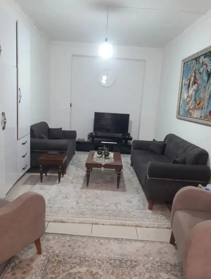 خونه نقلی مابین میدان شهناز و رشیدی