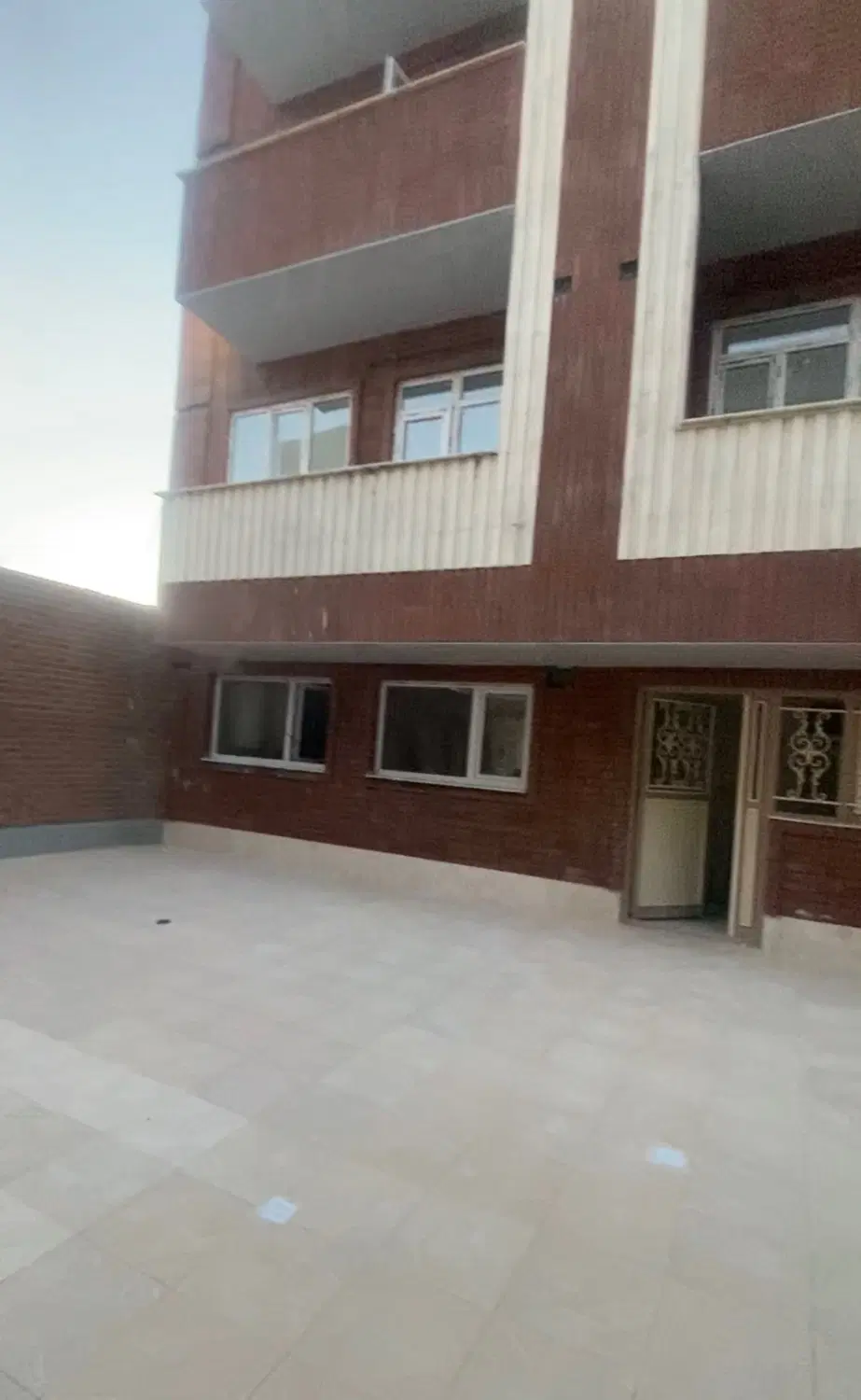 آپارتمان در شهرک ولیعصر