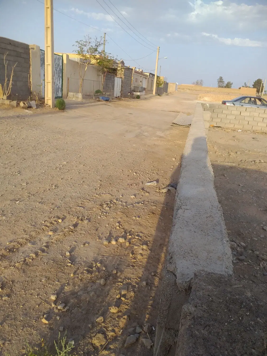 زمین ۲۳۸ متر