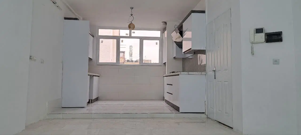 هدایت با پارکینگ اختصاصی