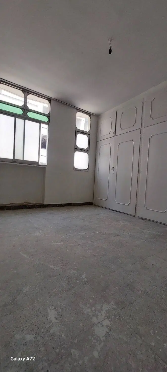 آپارتمان ۶۰متری با۳۰ متر بهار خواب