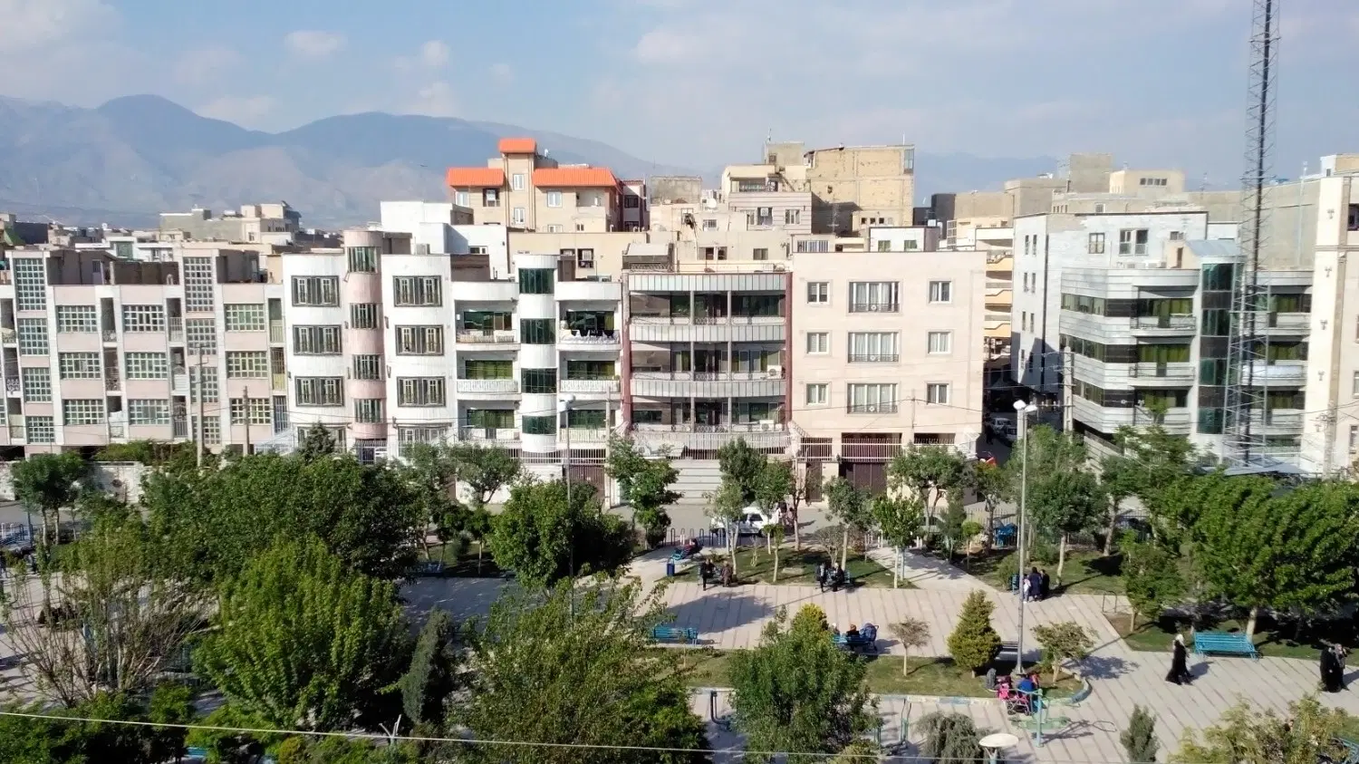 واحد با لوکیشن خوب و با ویو فضای سبز پارک