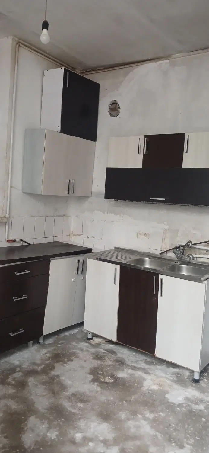 فوری ۵۰ متر پشت قواره در همدانک