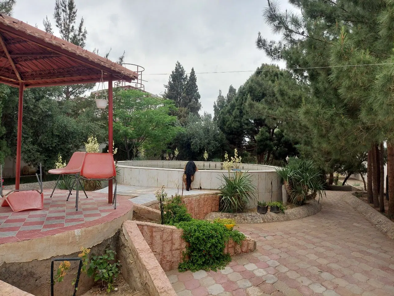ویلا باغ‌۲۰۰۰متری‌بلوارجمهوری_معاوضه‌با‌خانه
