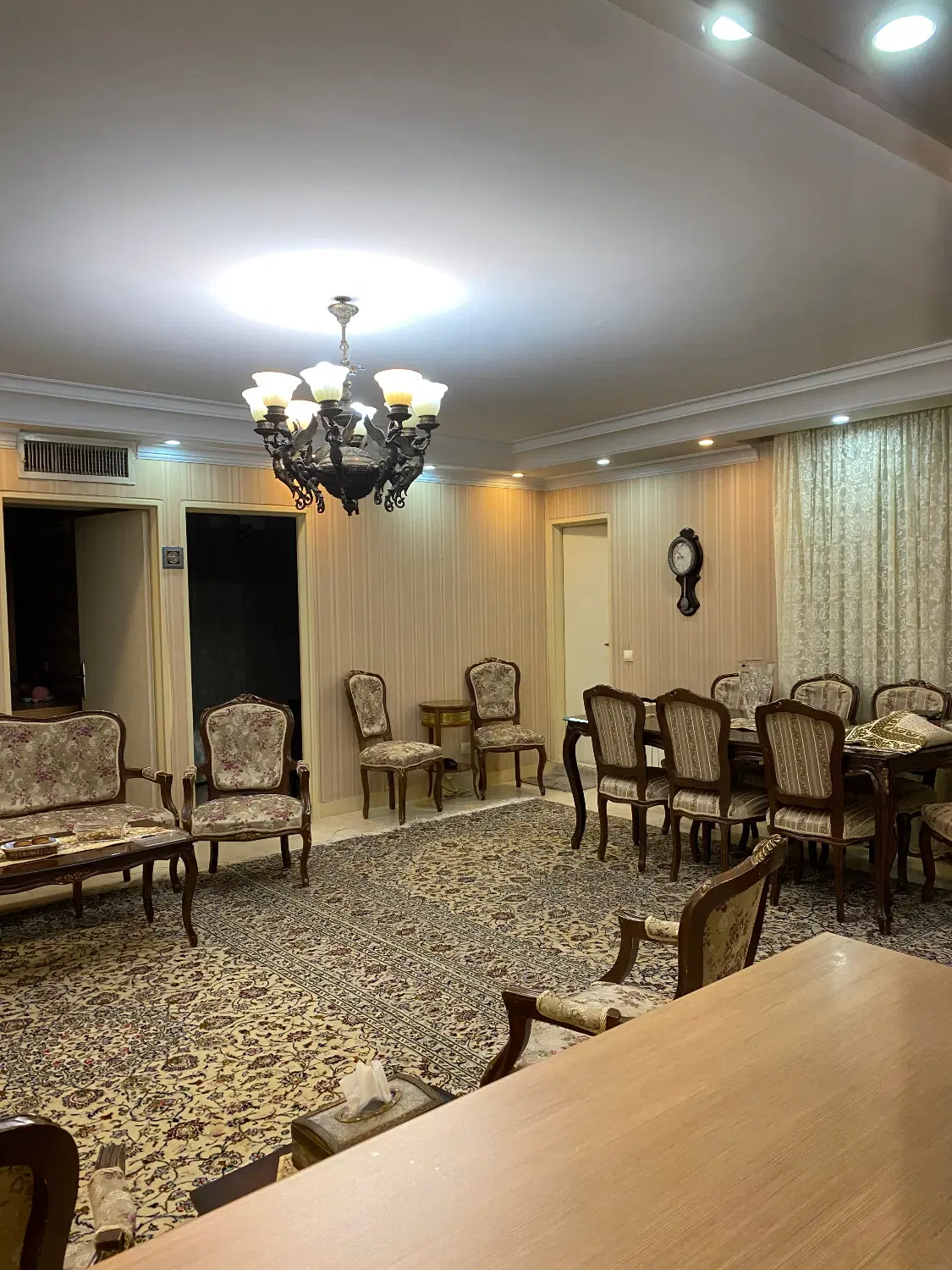 آپارتمان ۸۳ متری شکوفه خ عزیزی تک واحد