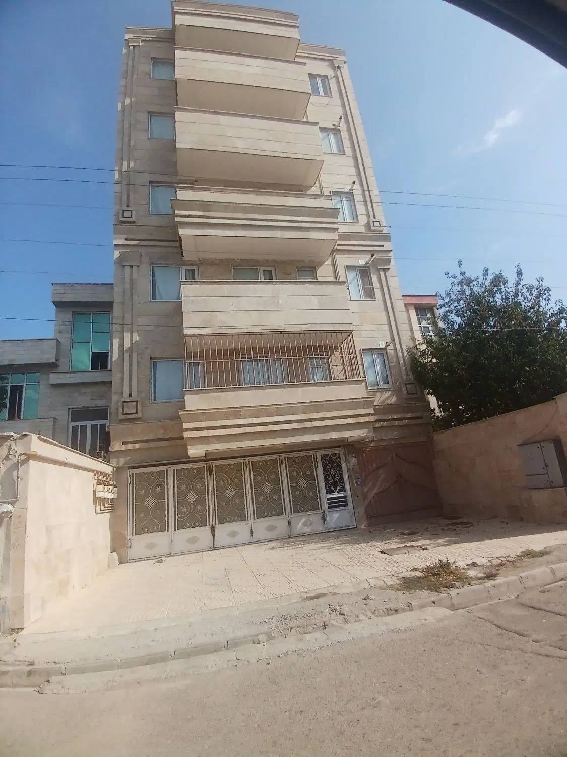واحد۹۰متری درشهرک رجای