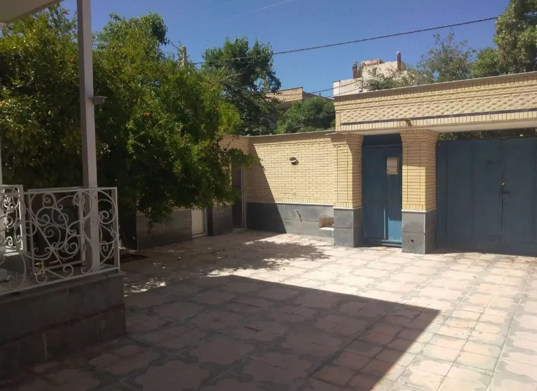اجاره انبار ۱۰۰ متری