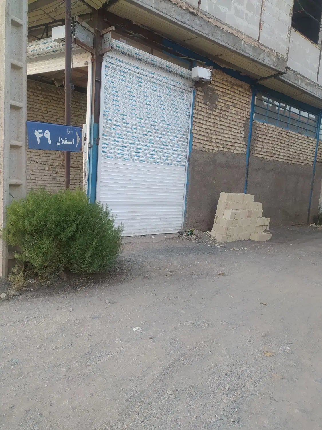 زمین فروشی متراژ 114_80متر مربع حاشیه 6متر مربع