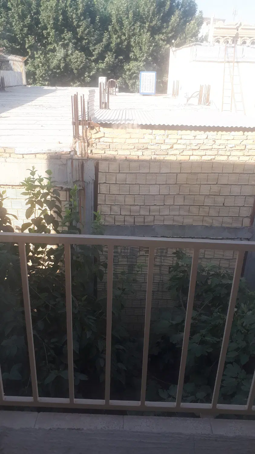 مغازه ۲بر سرچهارراه
