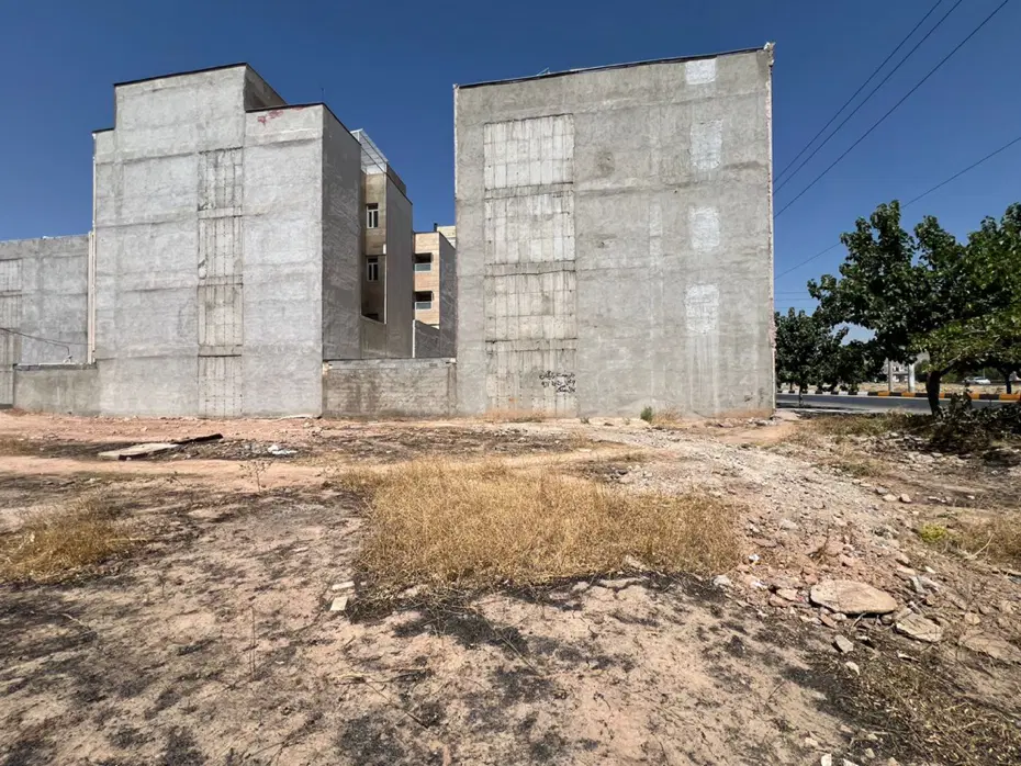 ۲۰۰ متر تجاری مسکونی