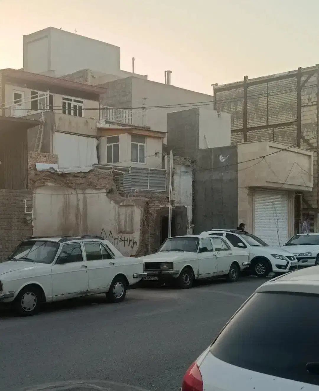 زمین۵۲متربا۷متربرباقابلیت تجاری برخ امامی زاد