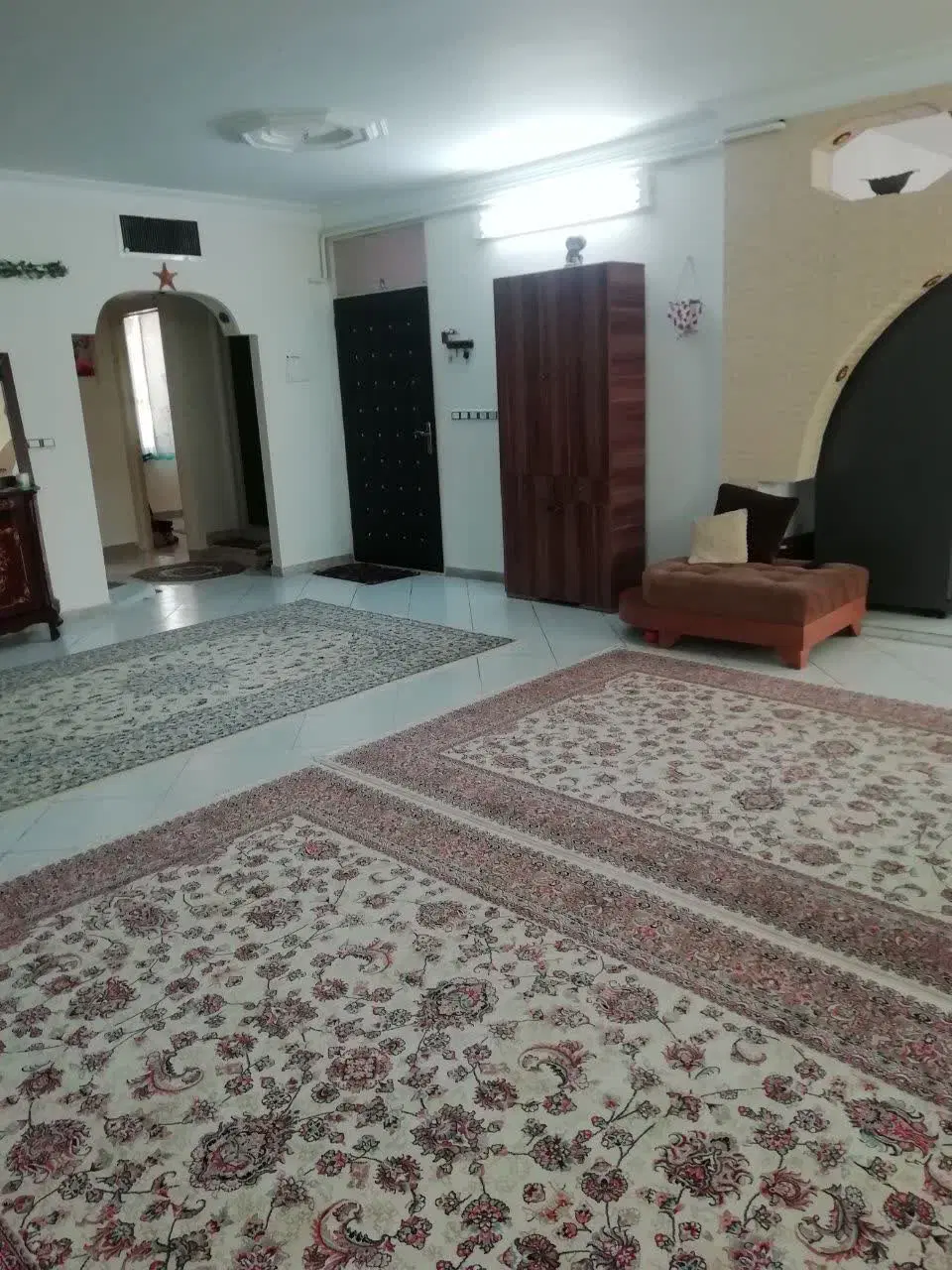 اجاره واحد ۱۳۰ متری جهرم