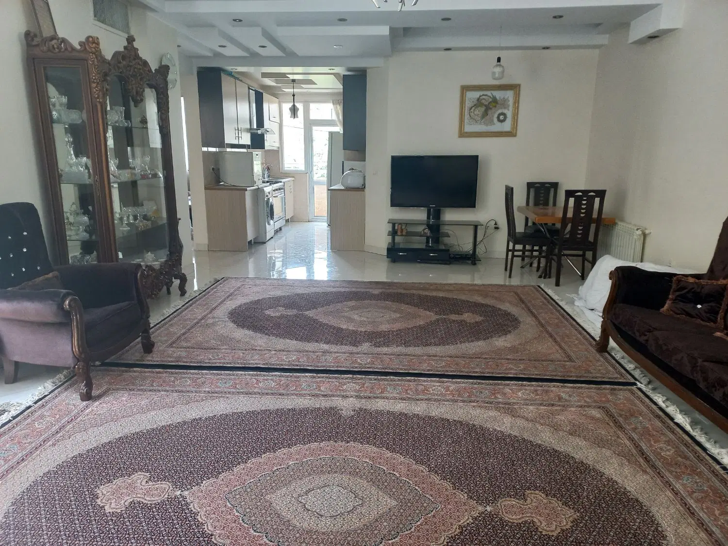 ۸۵ متر فول امکانات
