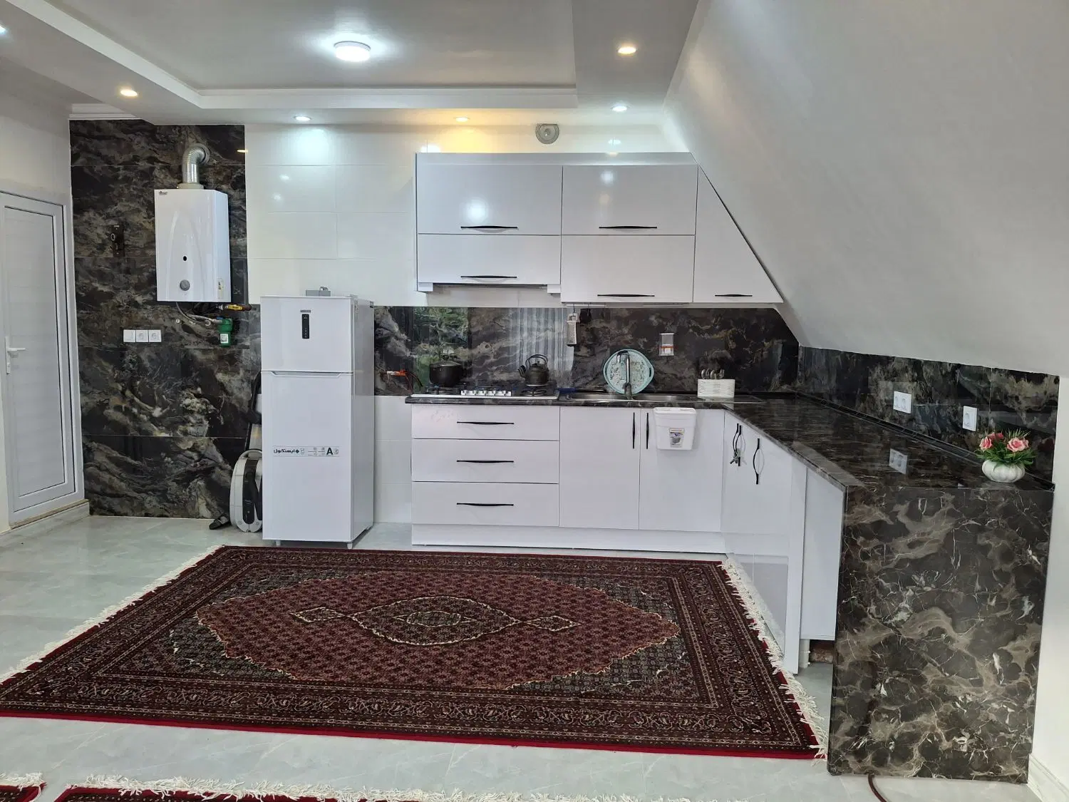 ویلا سوئیسی ساحلی