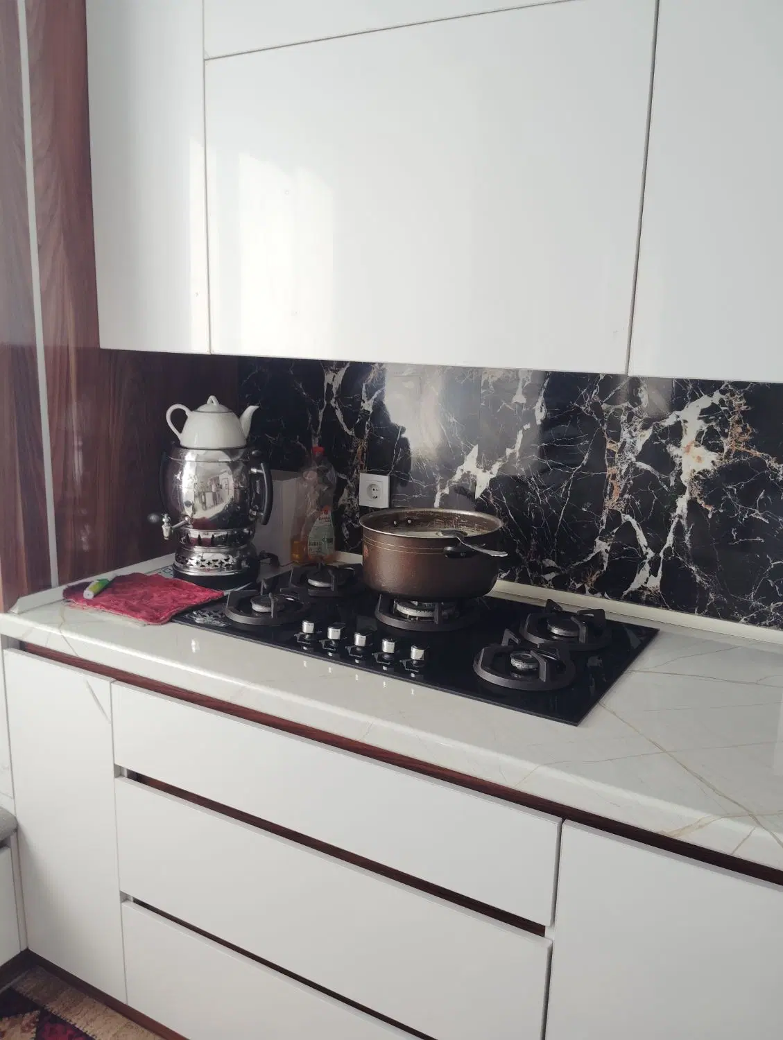 طبقه همکف راه جدا  دربست  خیام