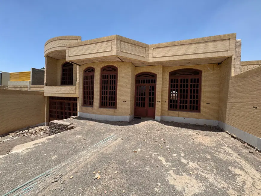 فروش یک باب منزل مسکونی