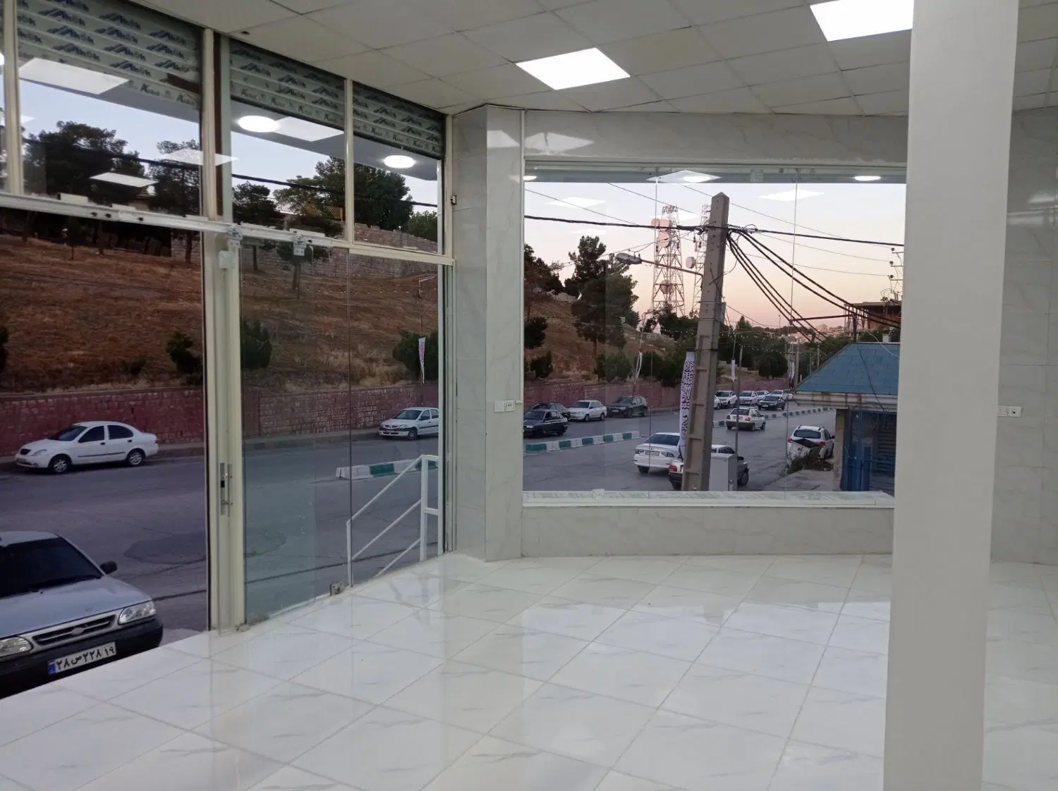 رهن و اجاره مغازه لوکس مرکز شهر ( خیابان ناصری)
