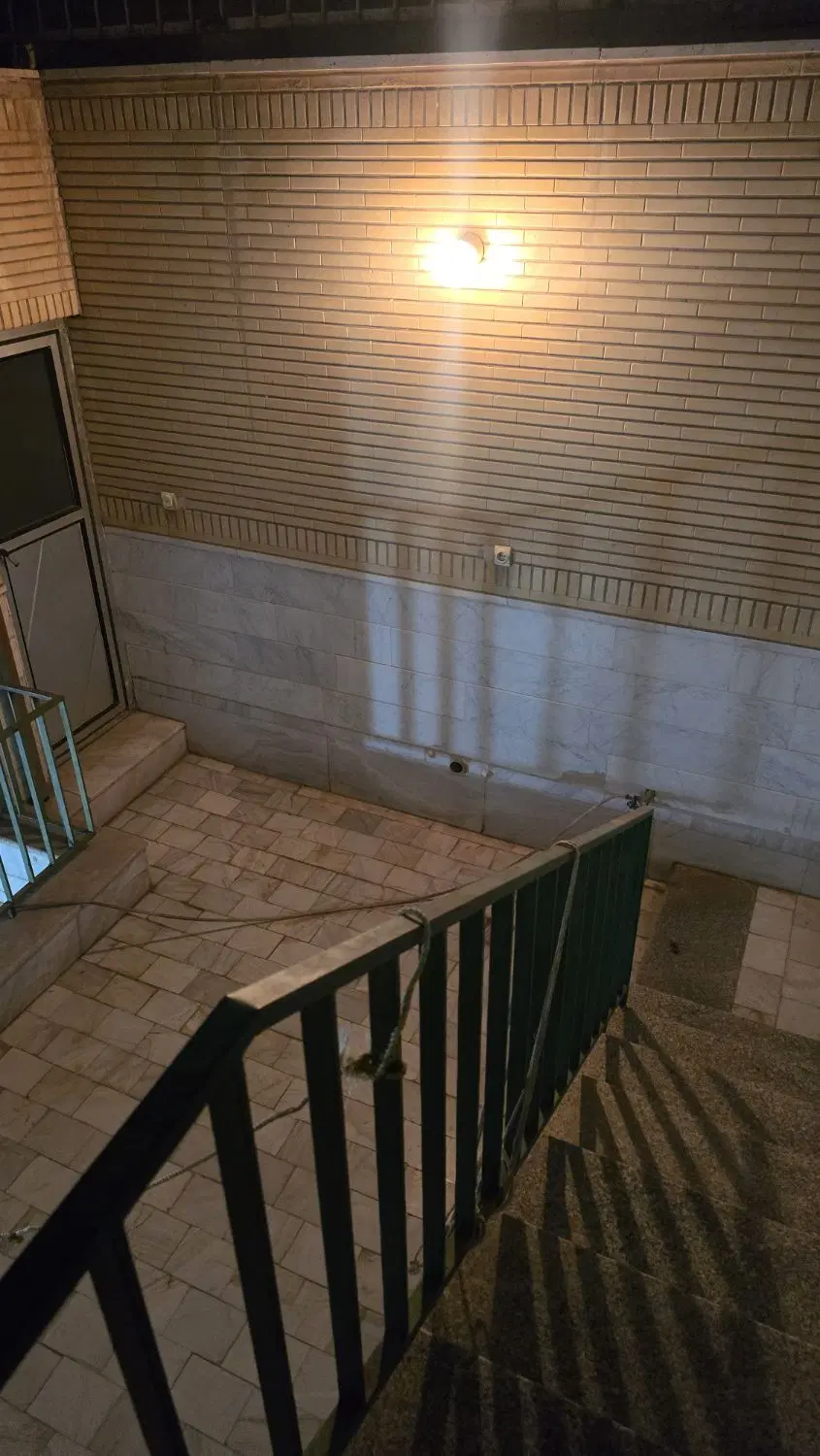 خانه فروشی در حافظیه