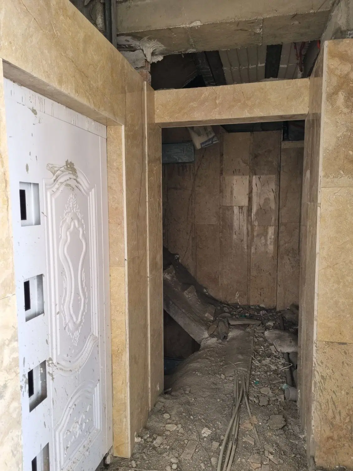 آپارتمان تک واحدی