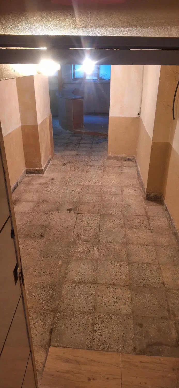 زیر زمین راه جدا