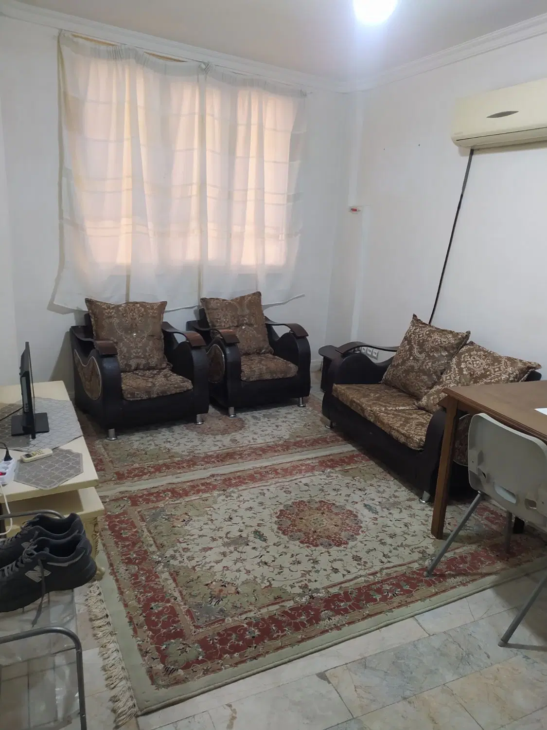 اجاره کوتاه مدت_ مبله_ پارکینگ دار_ کولر گازی
