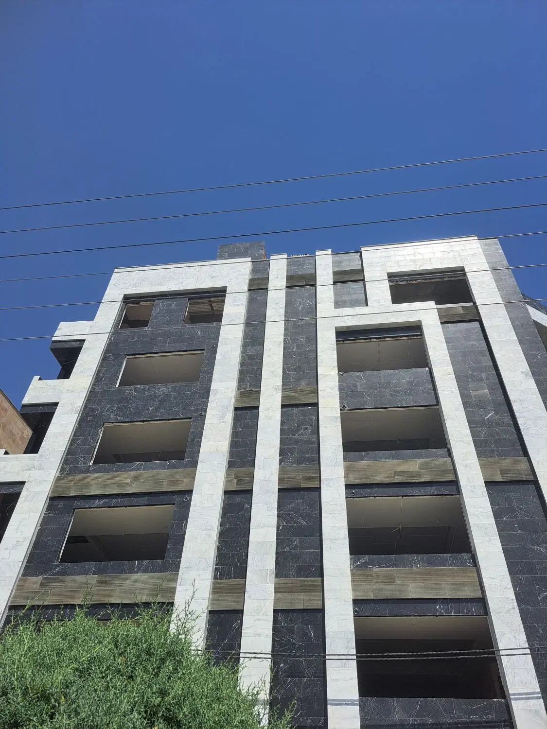 معاوضه واحد ۸۰  تا ۱۲۰ متر با واحد کوچکتر یا قدیمی