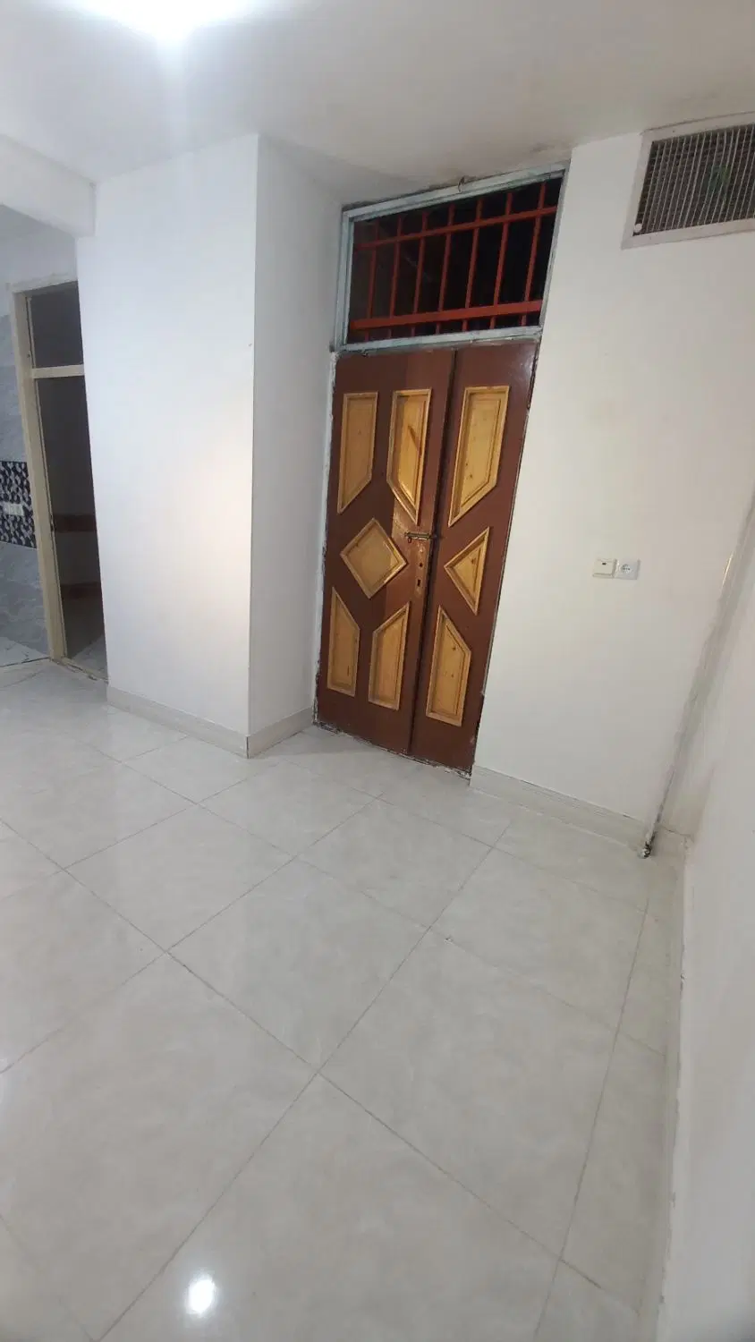 خانه ویلایی نقلی تمیز خیابان اشرفی اصفهانی