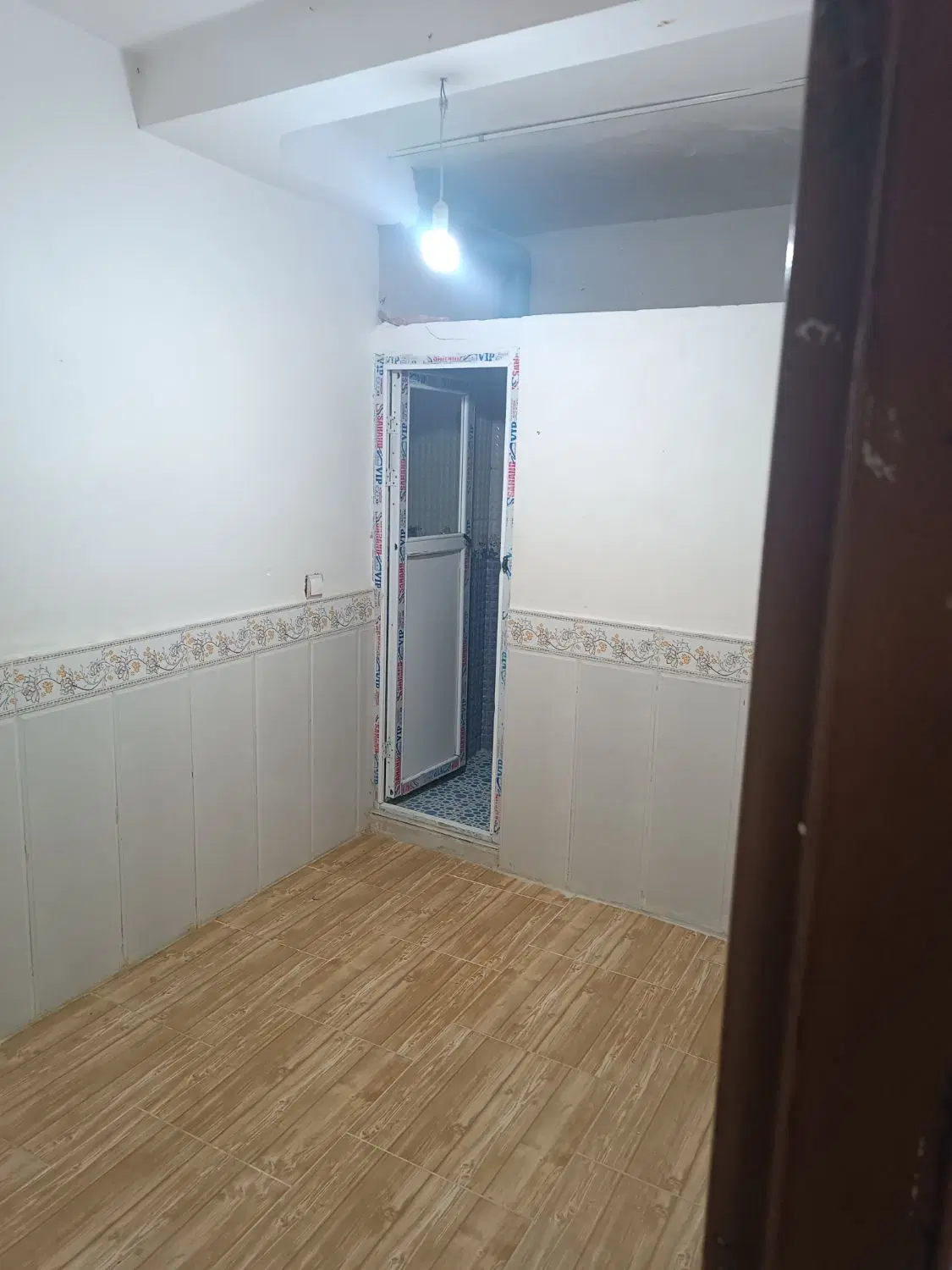 ۱۰۰متر یک خواب حیاط دار