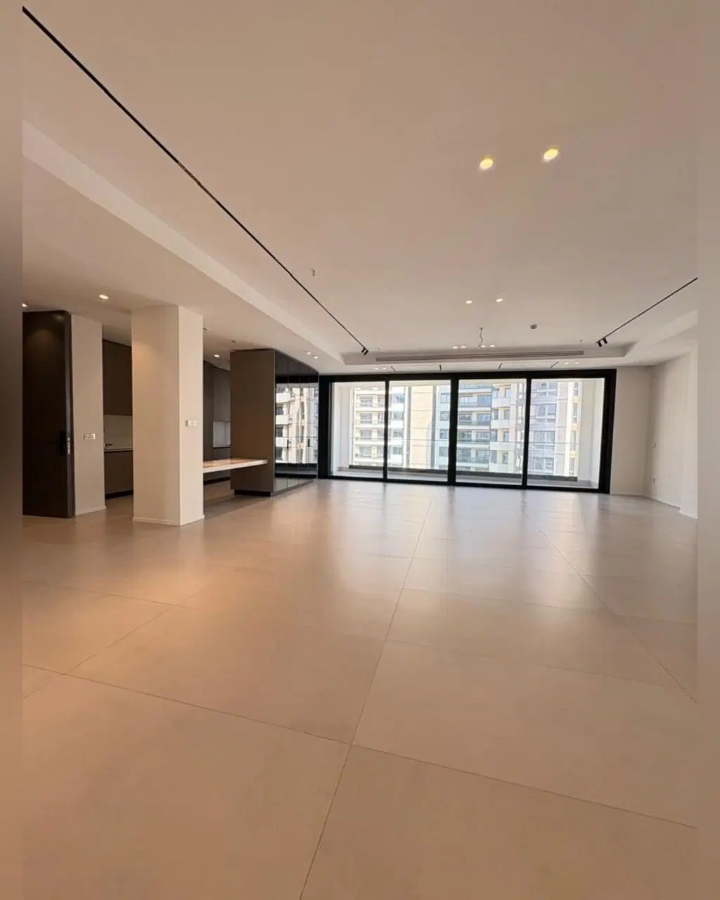 اپارتمان دو خواب 136 متری شخصی ساز کم واحد