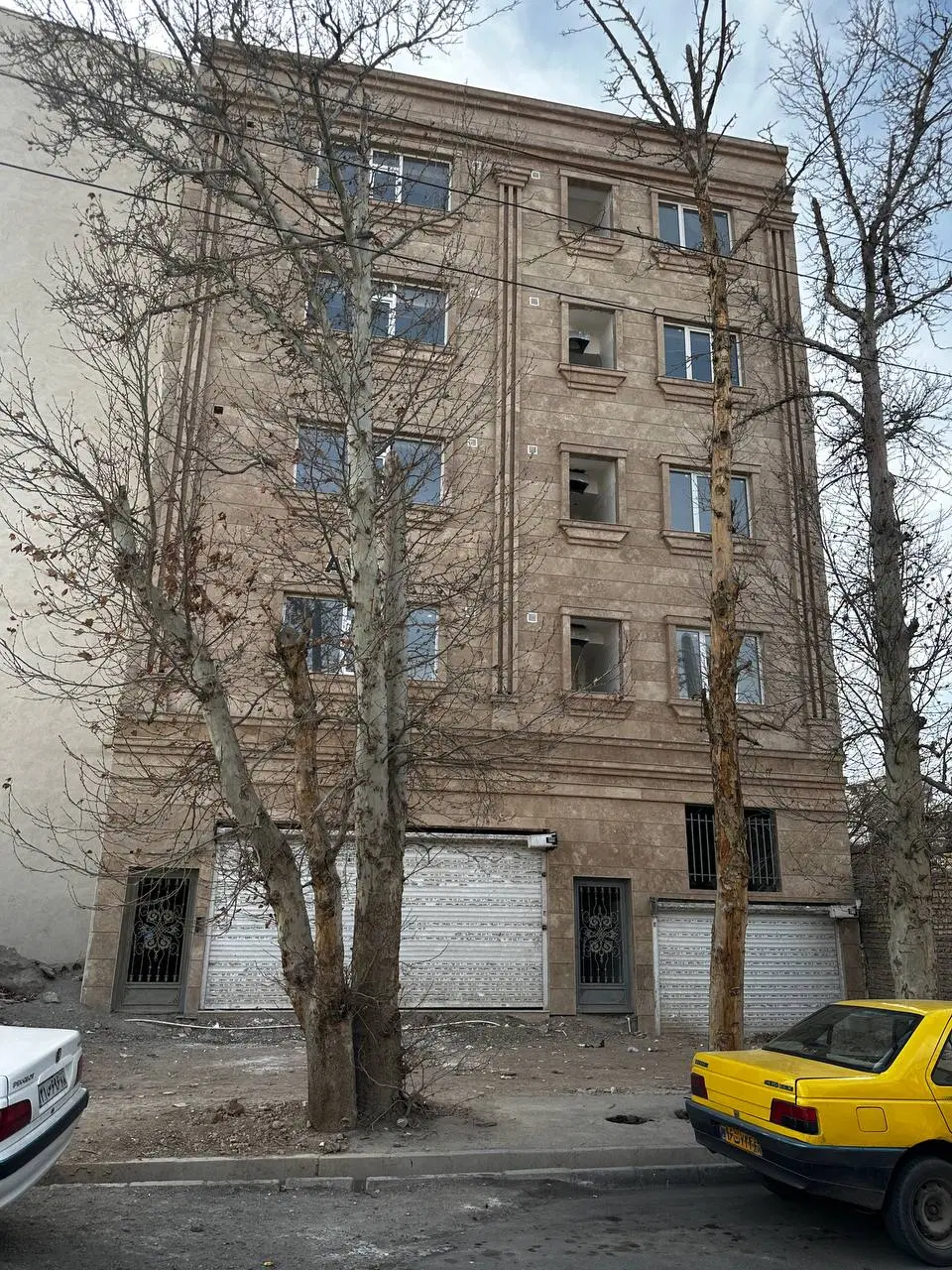 خانه چهارطبق ۶ واحد