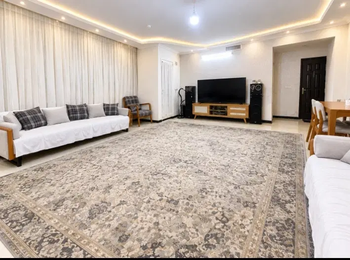 واحدهمکف‌‌۱۰۰متری‌باحیاط