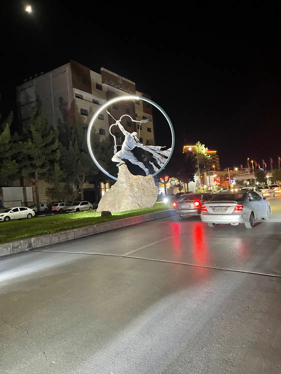 زمین تجاری ابن سینا