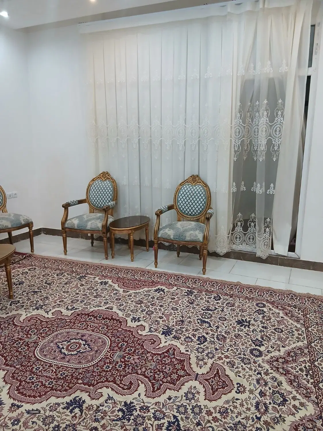یک واحد آپارتمان مسکونی