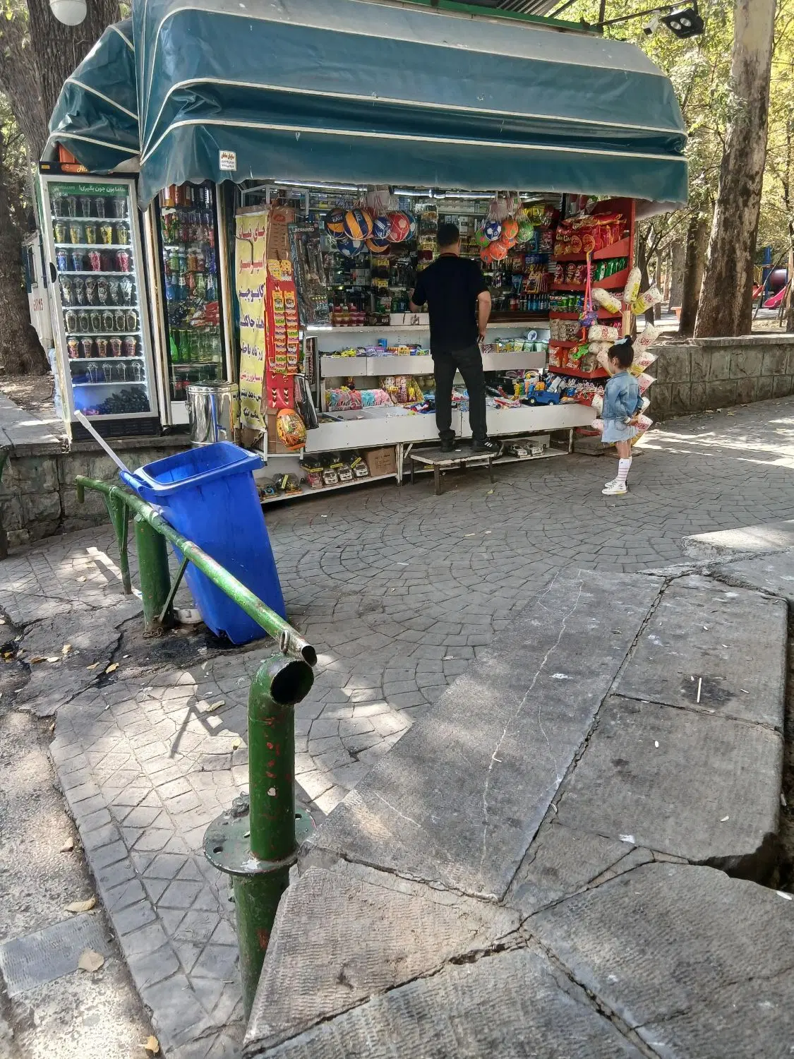 دکه تنقلاتی