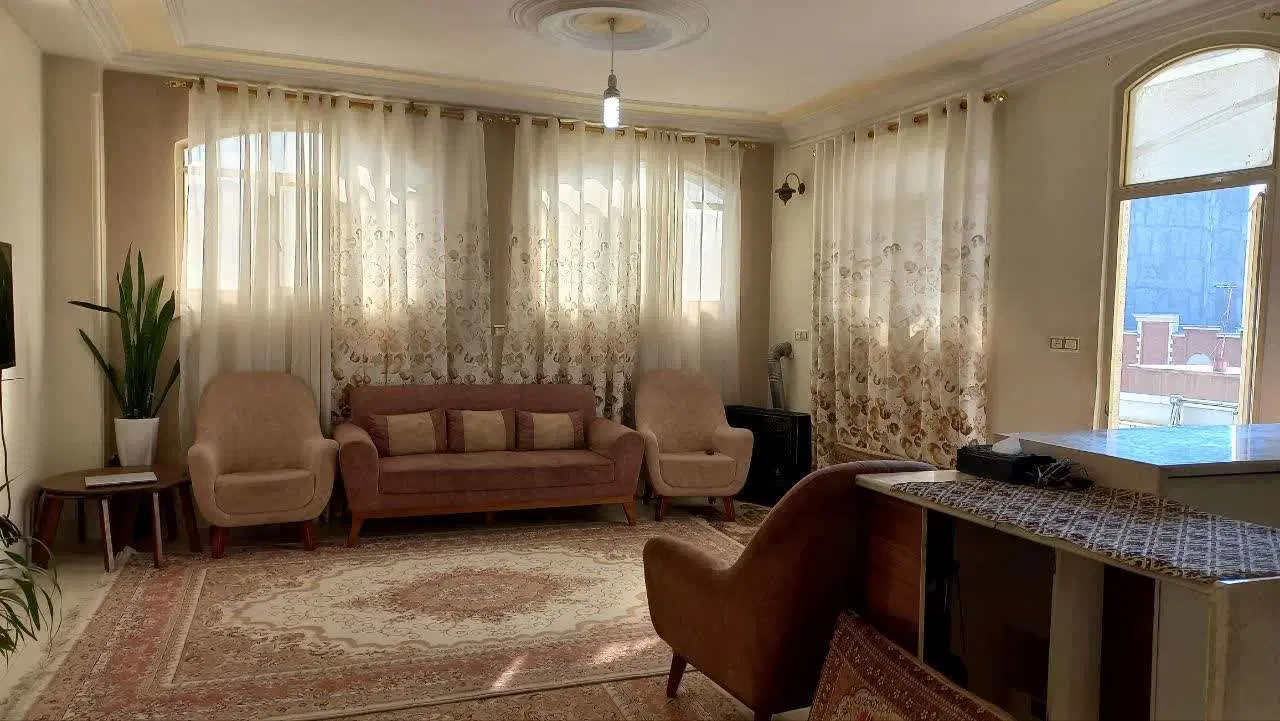 یک واحد آپارتمان در پرستار