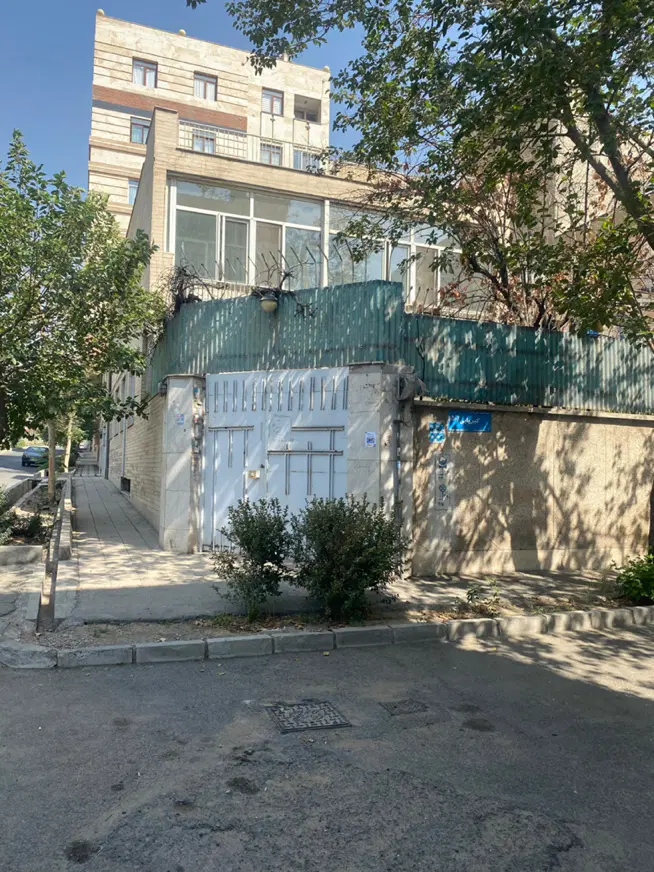 نارمک کلنگی ۲۲۰ متر