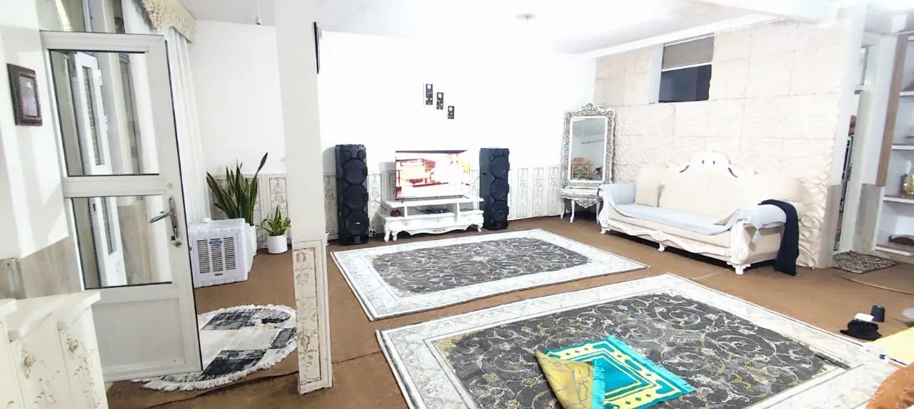 فروش حیاط دربست120متر