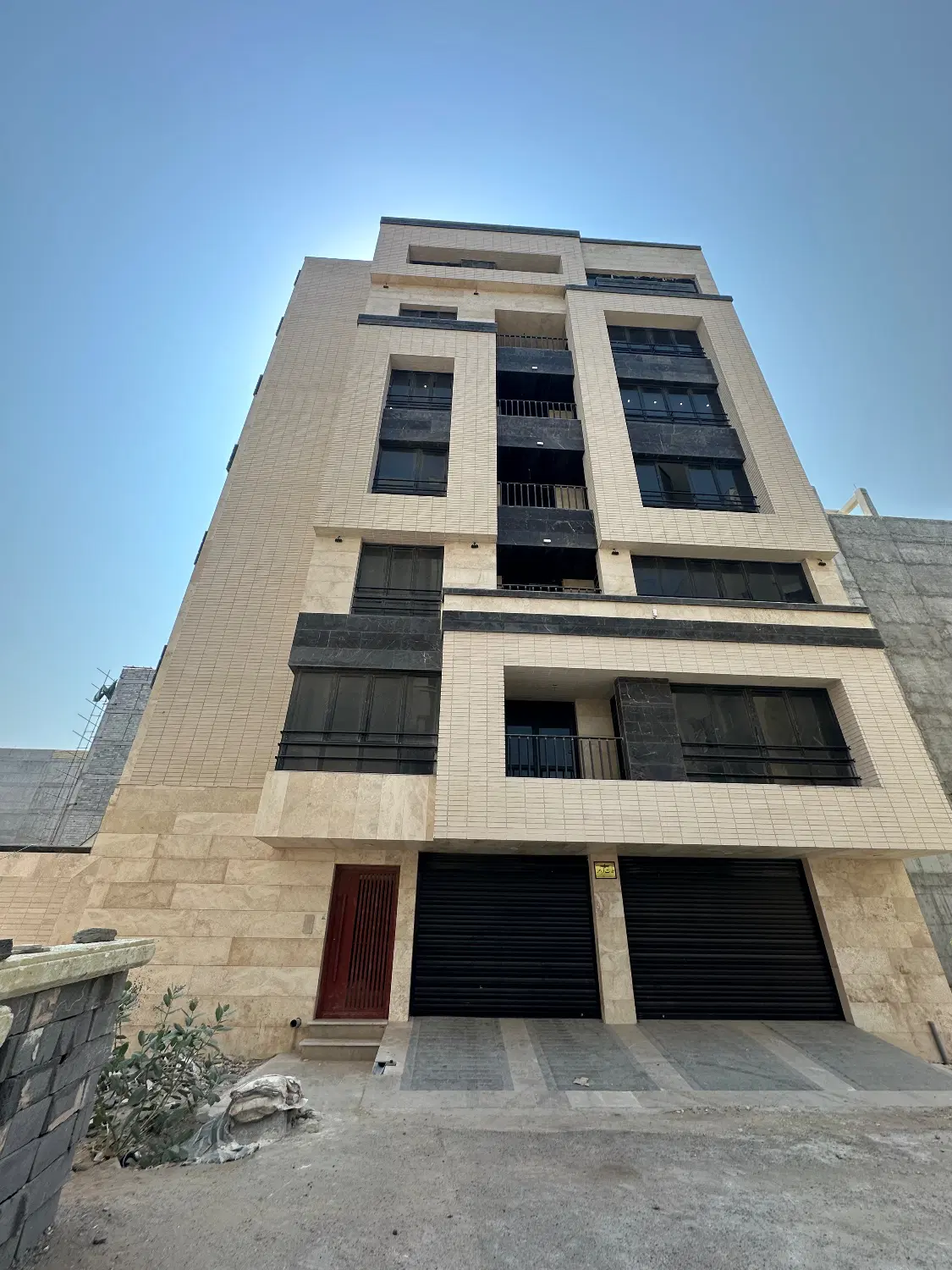 فروش واحد ۱۱۸ متر دو خواب _ شهرک‌نور